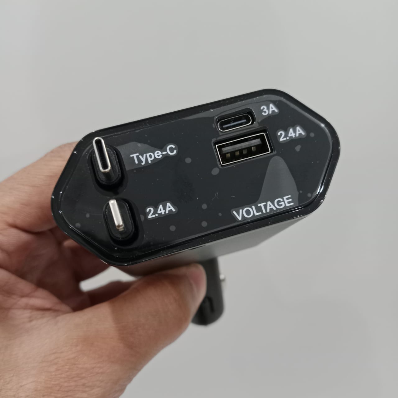 4-in-1 Retractable Fast Car Charger | Dual Cables + USB-A + USB-C | Fast Charging - Image 5